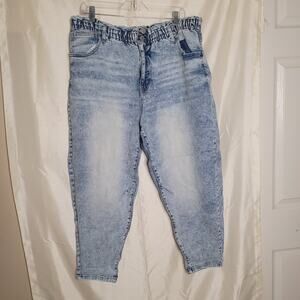 Terra & Sky Women's Straight Leg Jeans - Light Blue